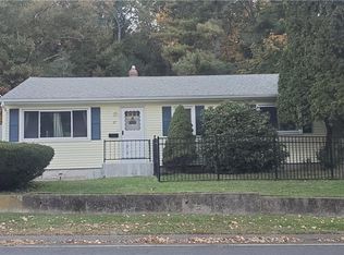 27 Starr St, Norwich, CT 06360