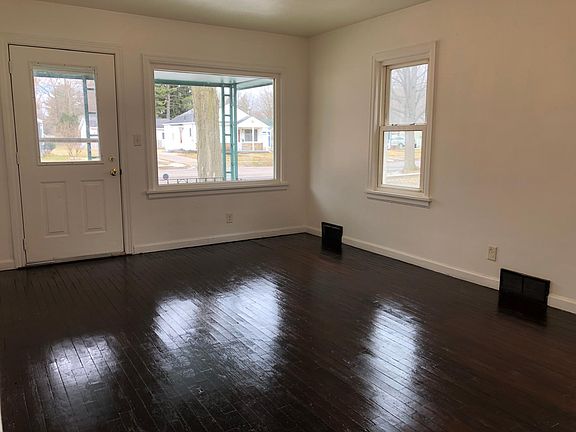 4th image of 38 Althea Ave