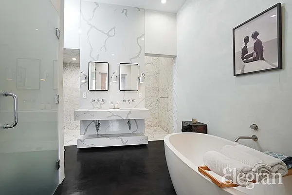 Rented by (Legacy) Elegran | media 16