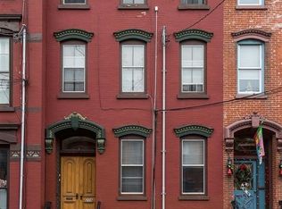 209 8th St, Jersey City, NJ 07302