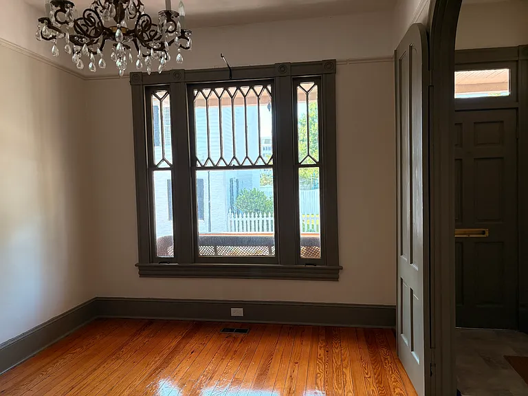 216 Glasgow St #1/2 — Photo 10