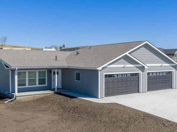 113 W 6th St #A, West Side Woodbine, IA 51579