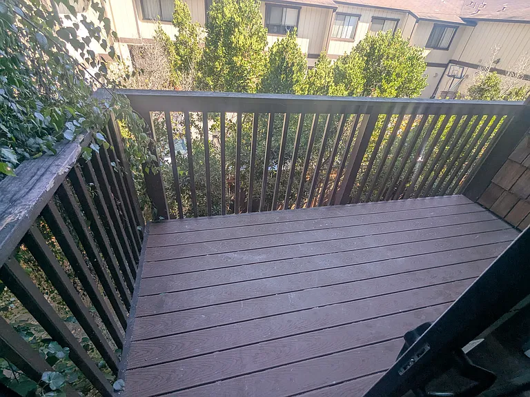 415 Dela Vina Ave #F — Photo 20