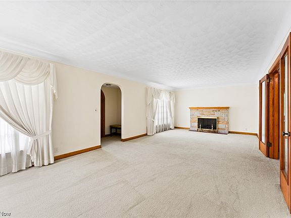 2nd image of 4406 Euclid Blvd