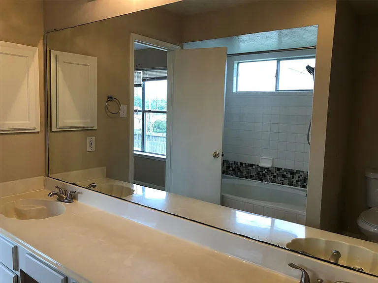 10330 Timberloch Dr — Photo 7