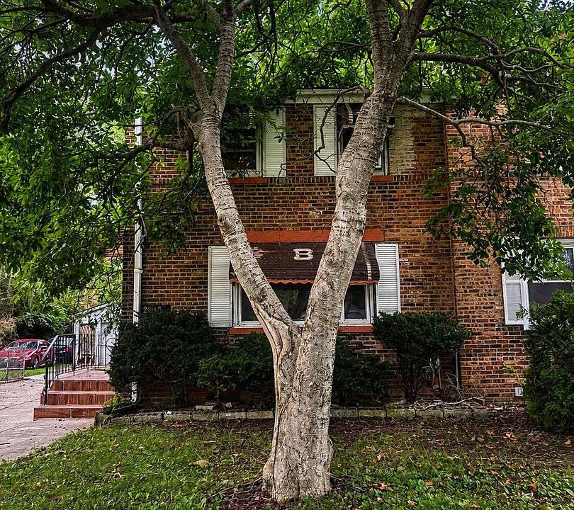 1st image of 2108 E 95th Pl