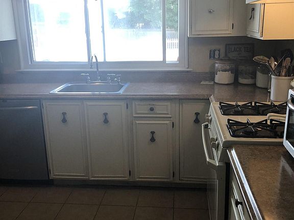 4th image of 12 Braydon Ave