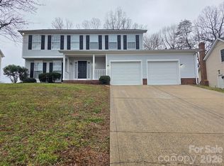 1907 Misty Vale Rd, Charlotte, NC 28214