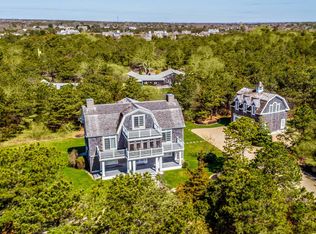 8 Beach Plum Mdws, Edgartown, MA 02539