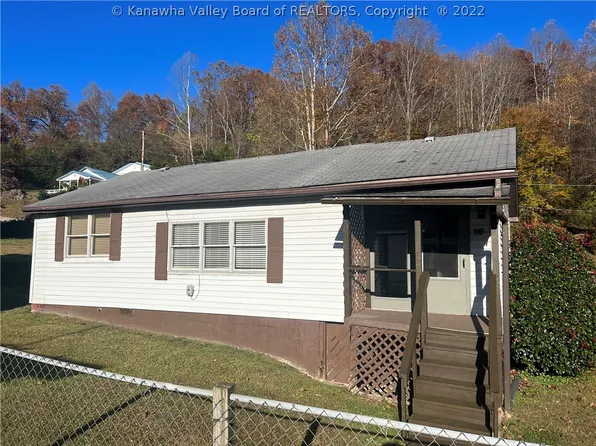 949 Hope St, Madison, WV 25130