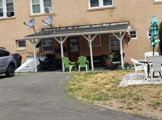 4 W Center St #2E, Southington, CT 06489