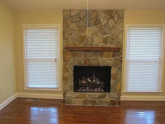 5th image of 4 Singletree Ct
