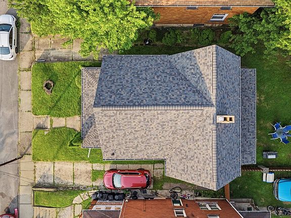 4th image of 878 McIntire Way