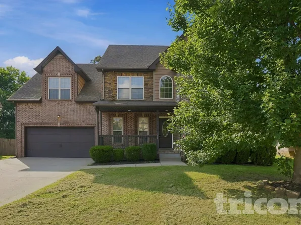 744 Cavalier Dr, Clarksville, TN 37040