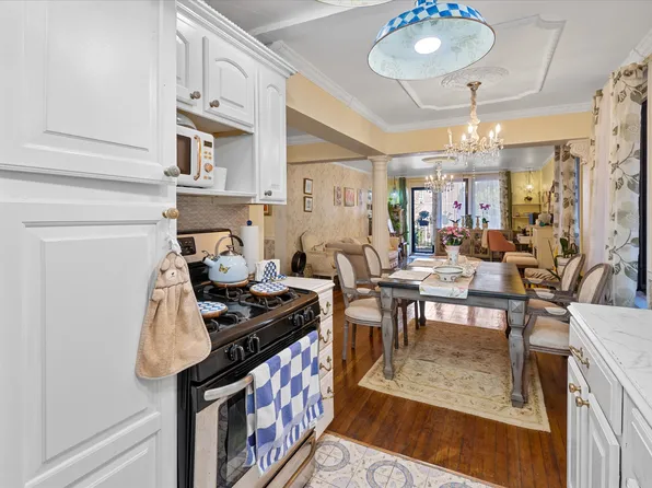 7401 Shore Road image 15 of 21