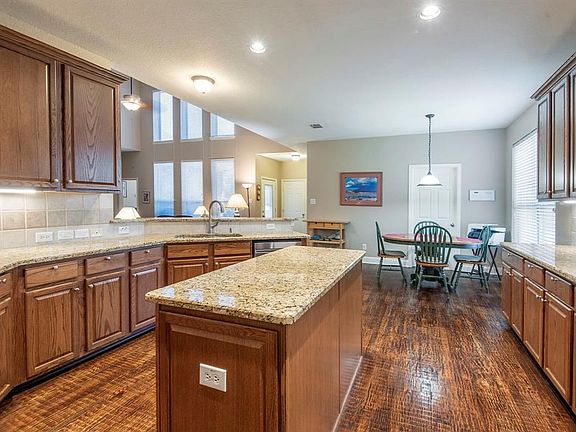 5th image of 4501 White Rock Ln