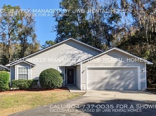 8141 Homestead Oaks Dr, Jacksonville, FL 32221