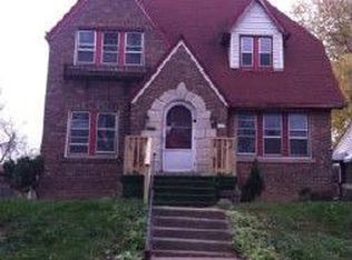 1119 W Capitol Dr, Milwaukee, WI 53206