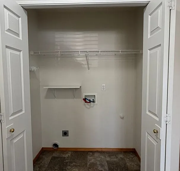 2421 S Arthur Ct — Photo 10
