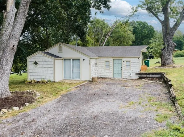 1537 S 49th St, Kansas City, KS 66106