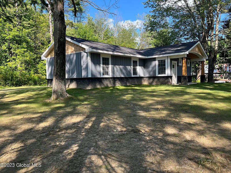 3rd image of 1025 CAMP Avenue