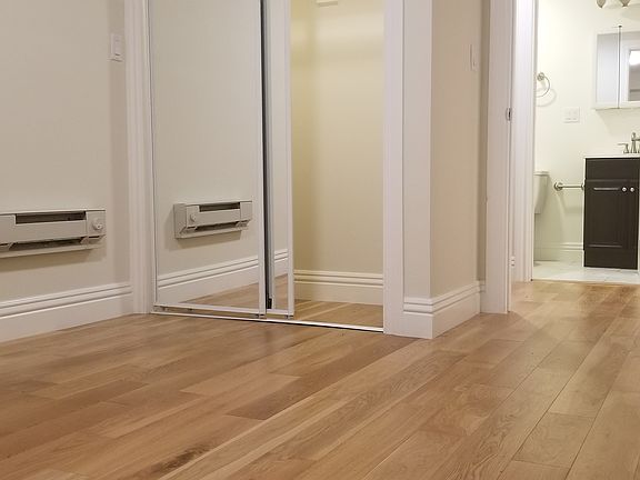 3rd image of 972 Bush St APT 8