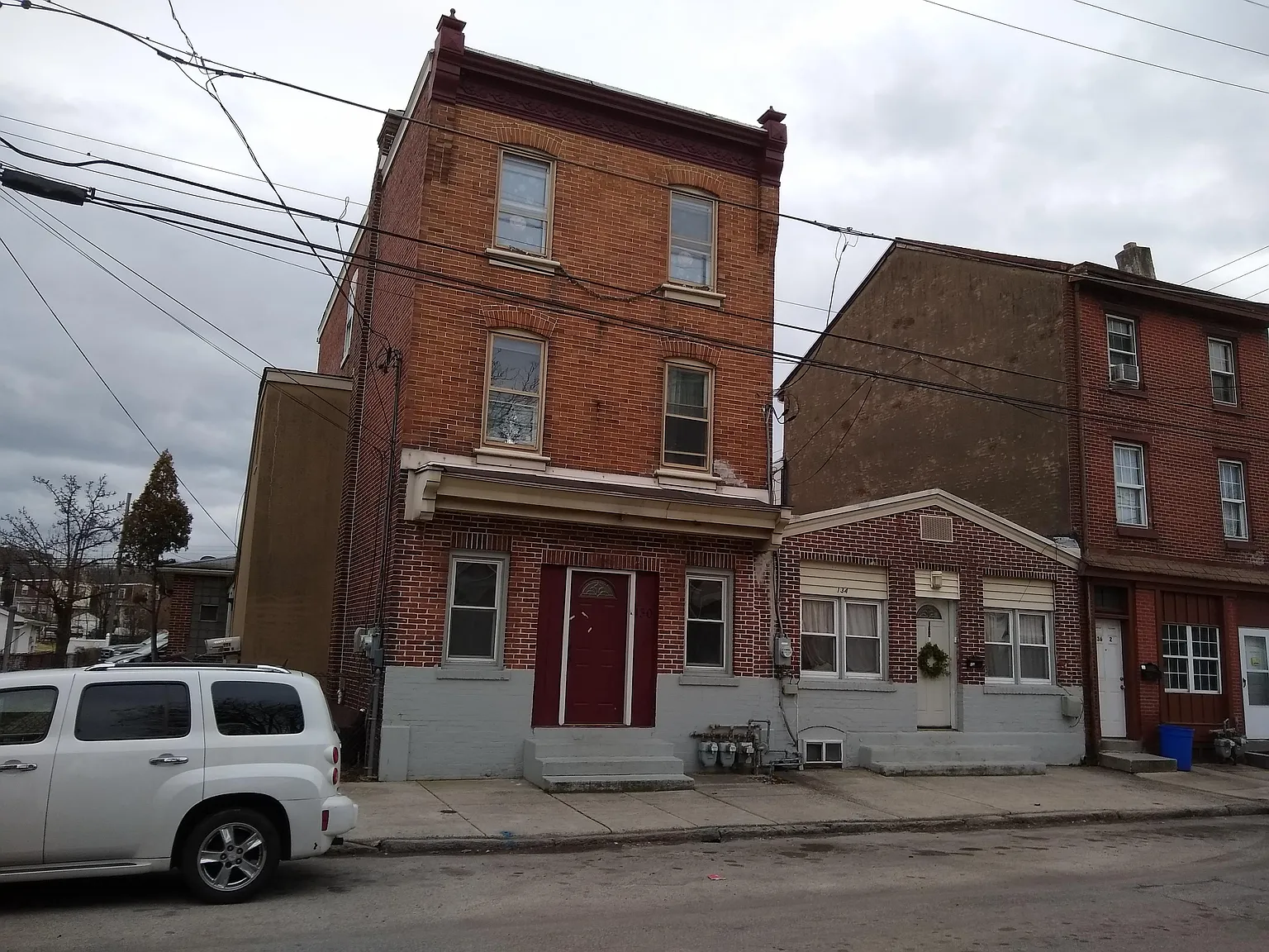 134 W 2nd St photo 1