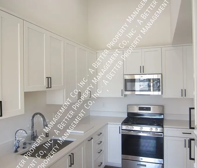 1970 San Bruno — Photo 1
