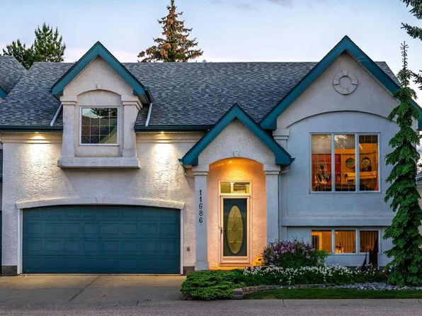 11686 15th Ave NW, Edmonton, AB T6J 7E1