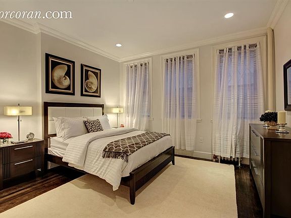 4th image of 216 E 12th St APT 1
