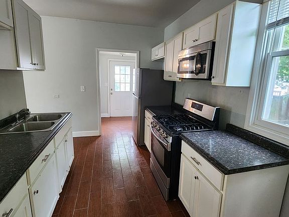 5th image of 1177 26th St #A
