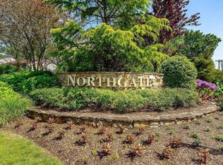 38 Northgate Cres, Melville, NY 11747