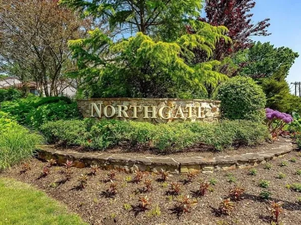 38 Northgate Crescent, Melville, NY 11747