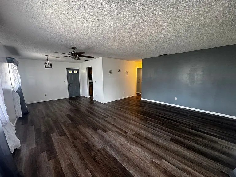 8935 SW 102nd Pl — Photo 2