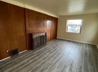 6815 Snow Rd, Parma, OH 44129