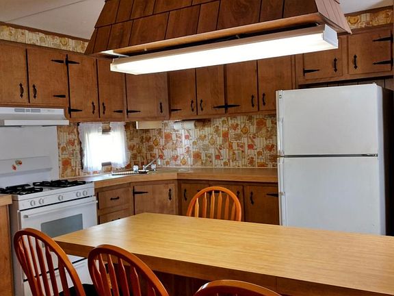 4th image of 232 Georgian Dr SW