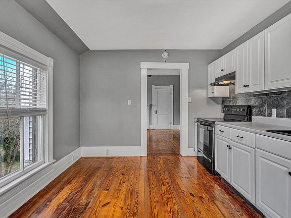 5th image of 360 Mountain Ave SW #B