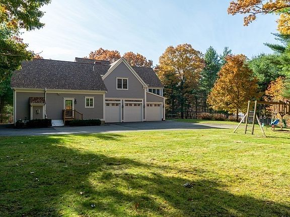 4th image of 16 Frothingham Dr