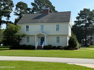 25 E River Acres Rd, Washington, NC 27889