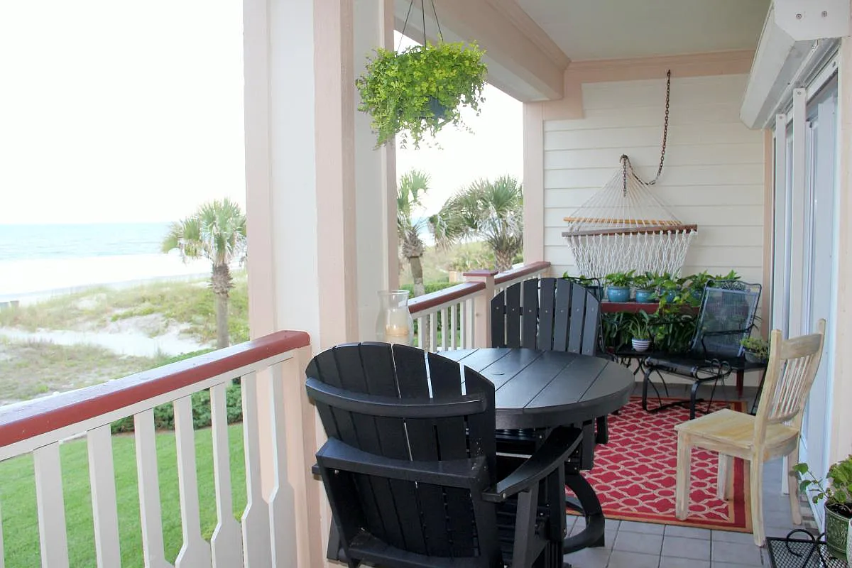 2 bed, 1559 sqft, $5,985 — Photo 2