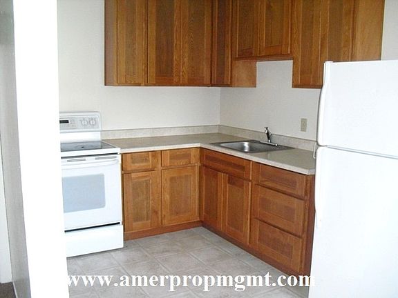 2nd image of 2545 28th St APT 6