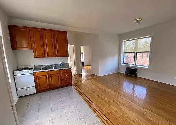 Rented by REALTY QUEST NEW YORK INC | media 2