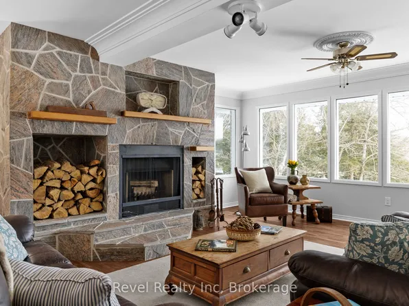 75 Silver Point Dr, Seguin, ON P2A 2W8