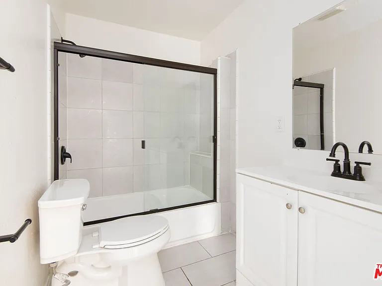 2134 S Cloverdale Ave — Photo 5