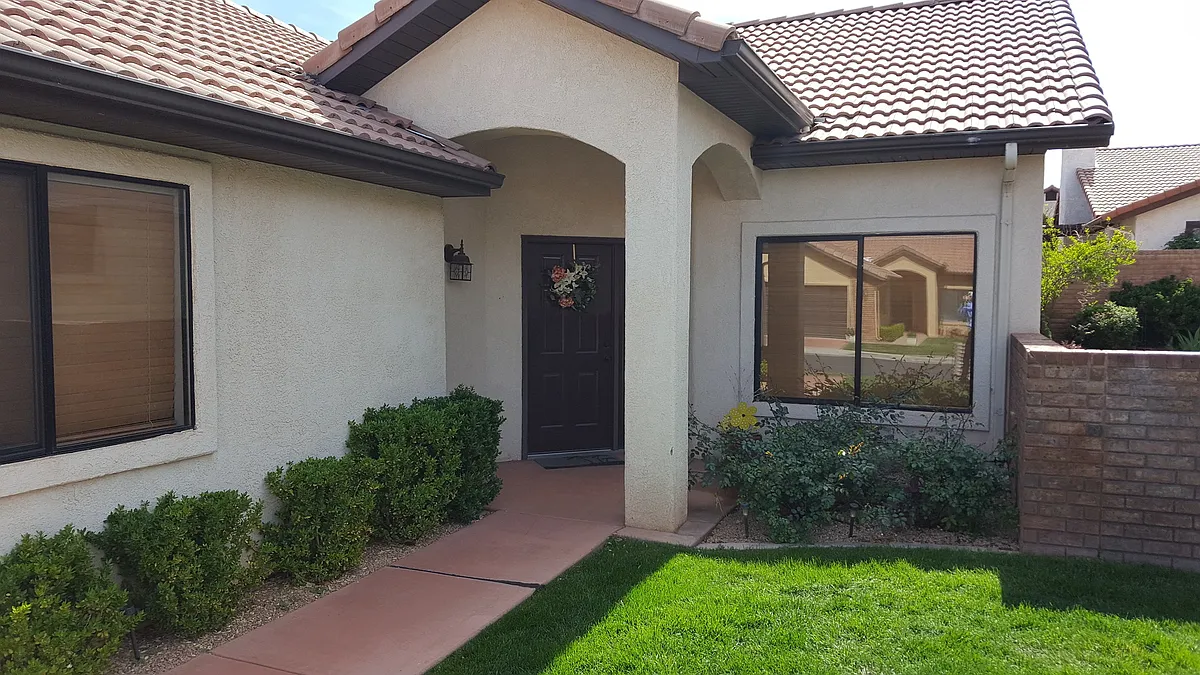 Building Photo - 545 S Valley View Dr #102