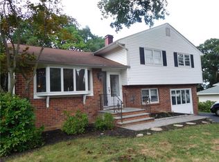 75 Pine Dr, Stony Pt, NY 10980