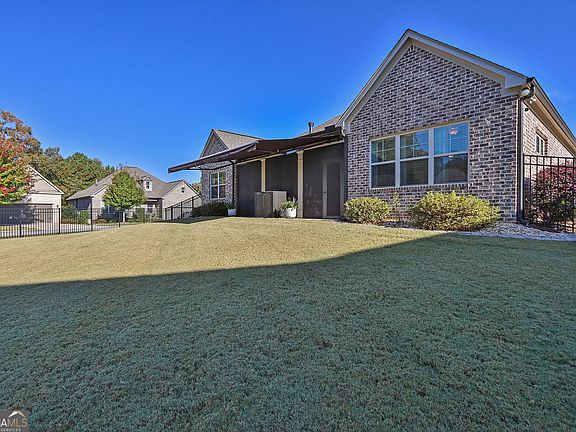 5th image of 3848 Heirloom Loop Ct
