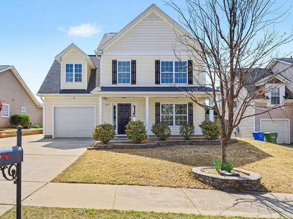 925 Ribbonleaf Ln, Fuquay Varina, NC 27526