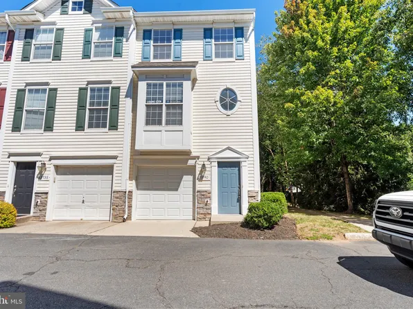 43740 Clear Lake Sq, Ashburn, VA 20147