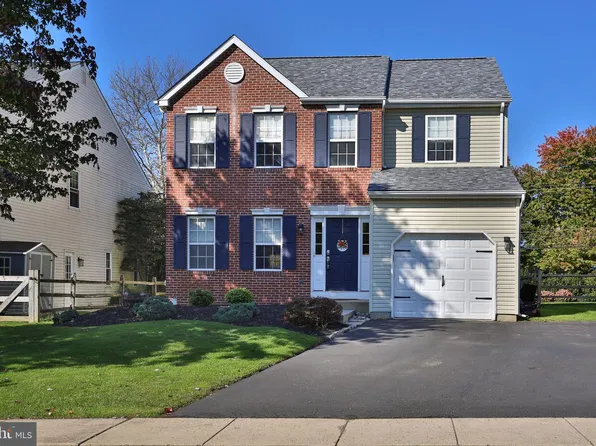 213 Forest Park Dr, Chalfont, PA 18914